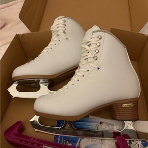 Jackson Freestyle Figure Skates